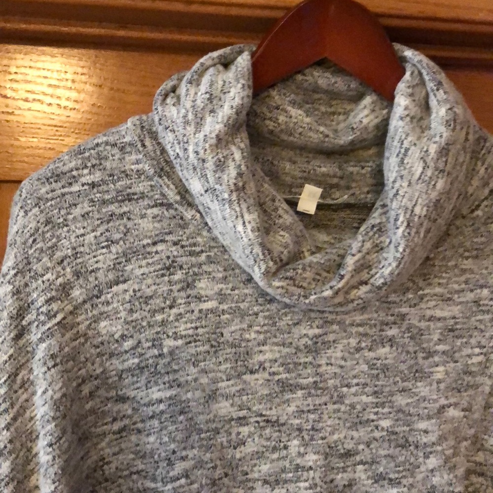 Sweater Cardigan - Picture 2 of 4
